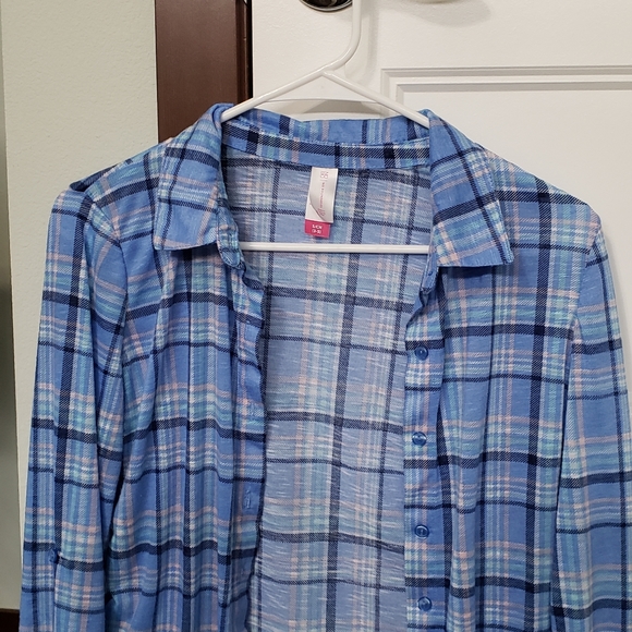 Women's Fall tops - Picture 3 of 8